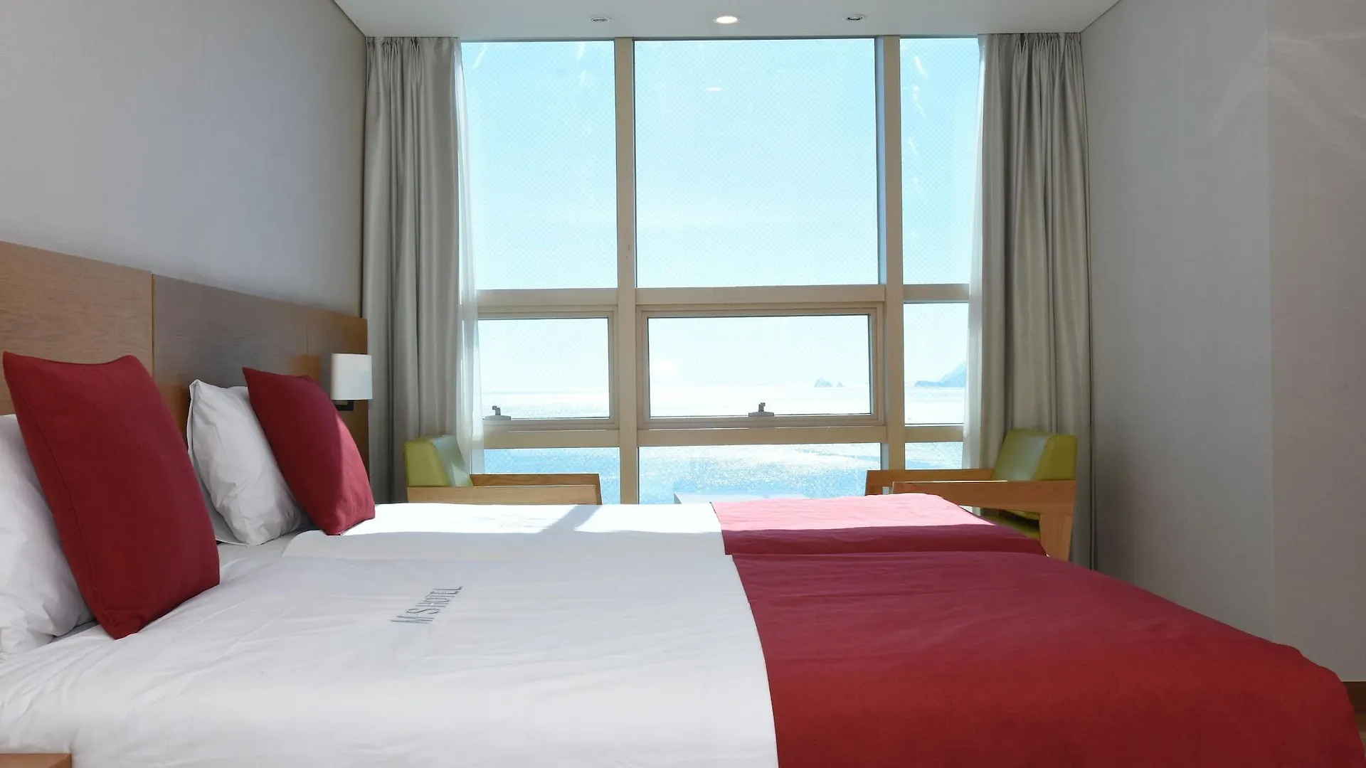 Ms Hotel Пусан